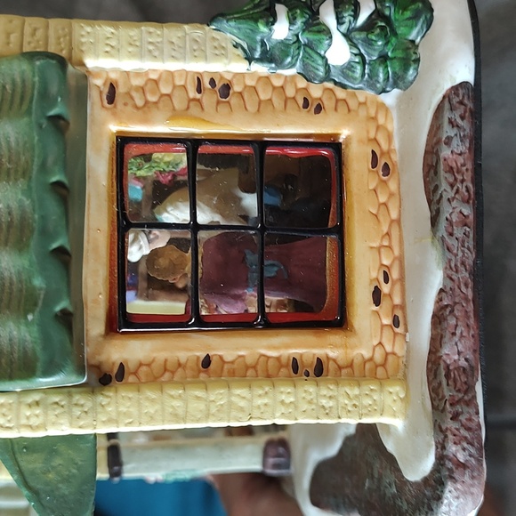 Hearthstone Porcelain Bakery - Picture 8 of 12